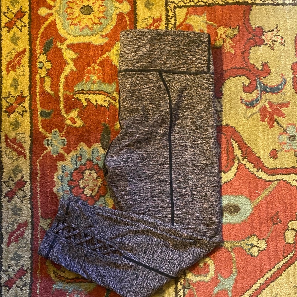 Yogalicious Gray High-Waisted Leggings slightly cropped
